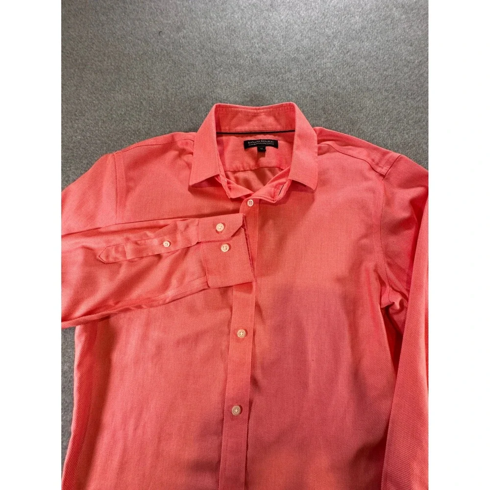 Banana Republic Mens Non-Iron Tailored Slim Fit Shirt Coral Pink Long Sleeve M